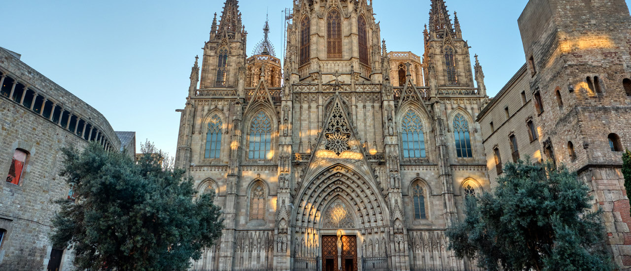 Catedral de Barcelona en el Barrio Gótico
