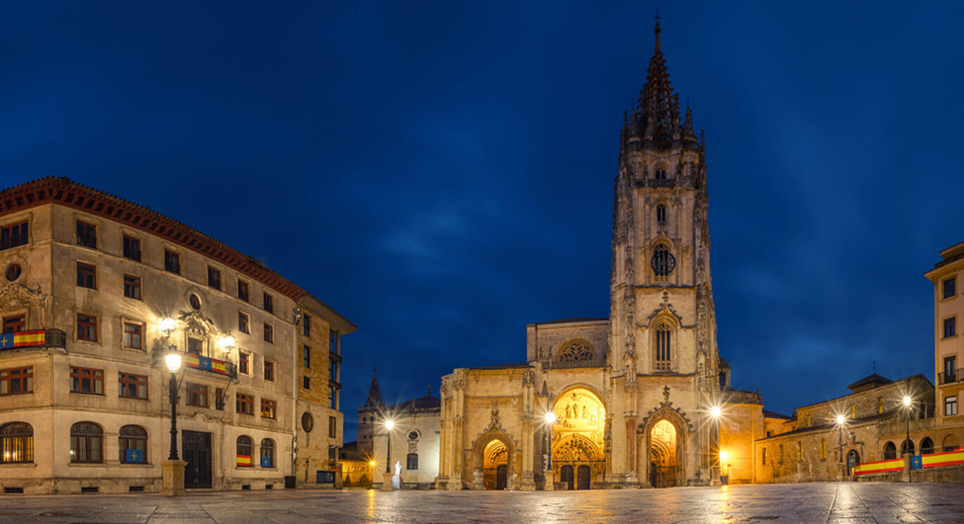 Catedral del Salvador en Oviedo, Asturias (España)