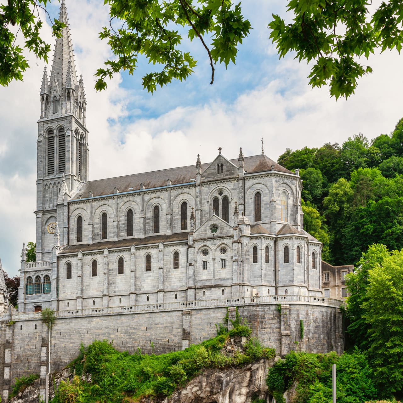 El Santuario de Lourdes