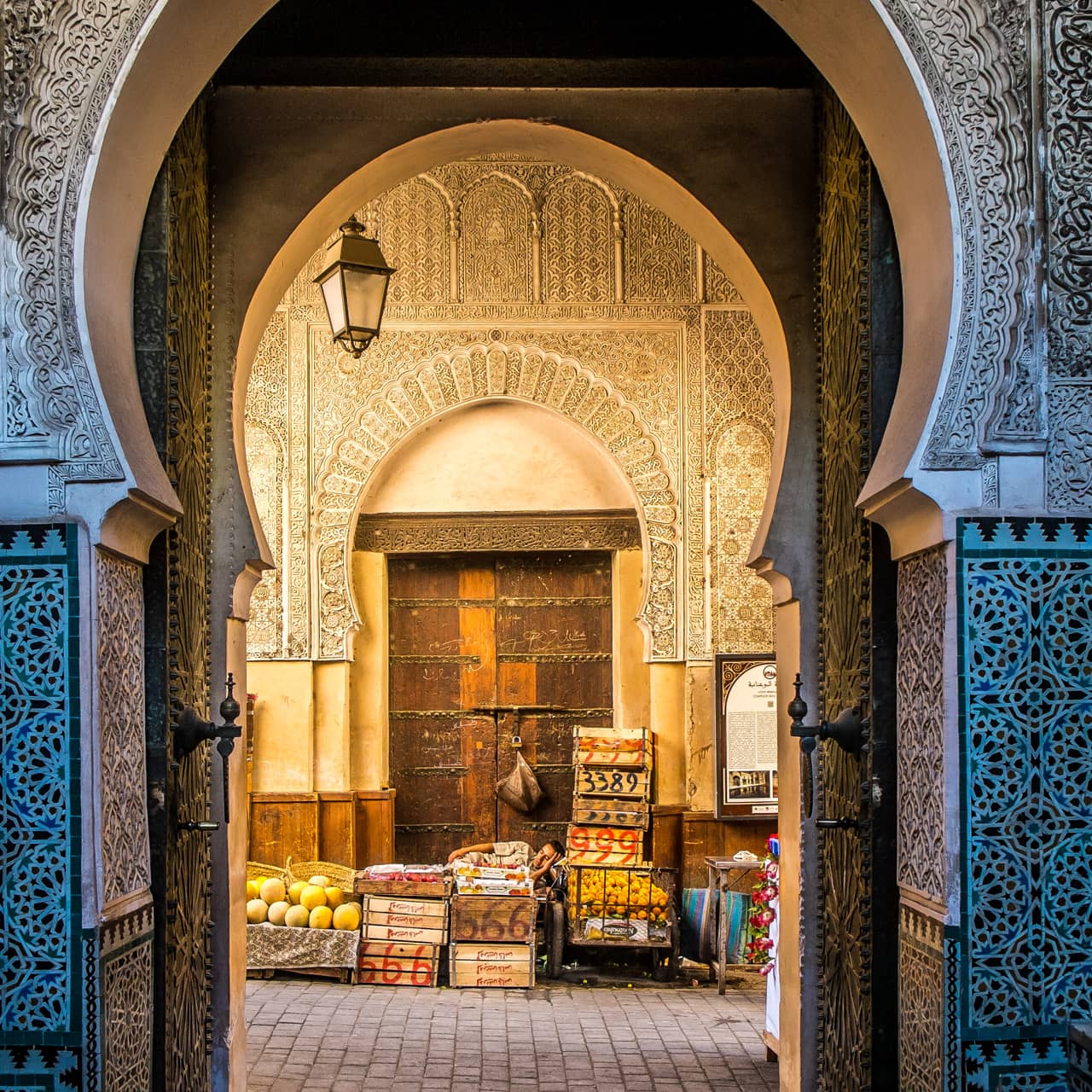 Puerta marroquí en Fez