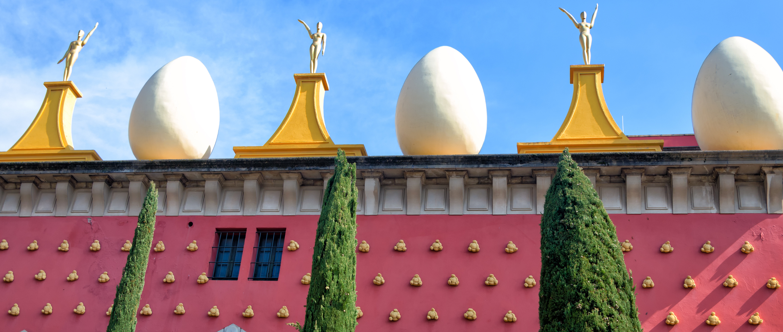 Detalle del castillo de púbol que creó Salvador Dalí para su mujer y musa Gala