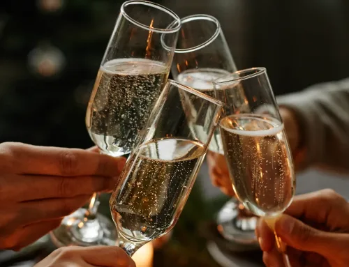 El Ritual del Cava y el Vino en las Mesas Navideñas Españolas