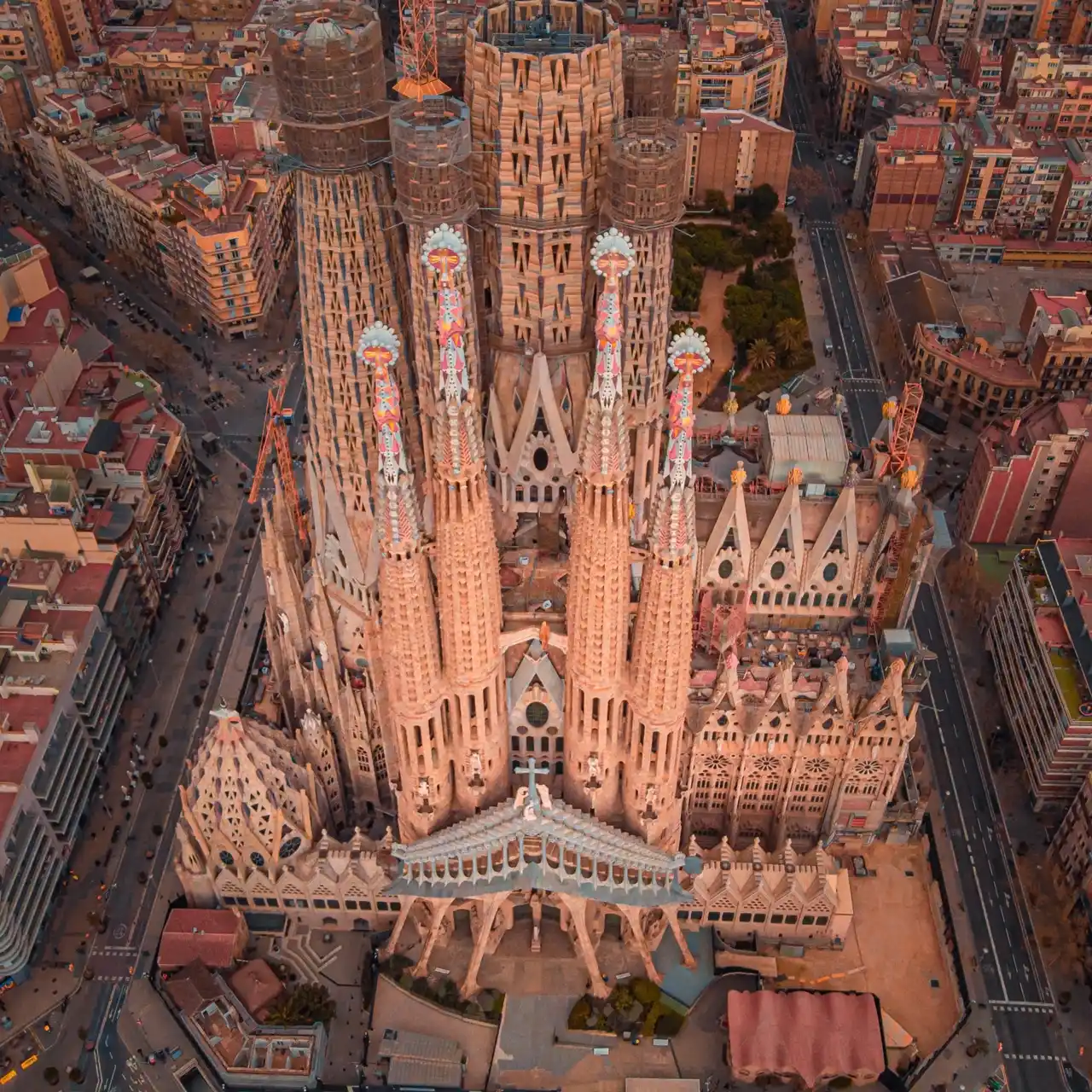 La Sagrada Familia. Barcelona La Sagrada Familia. Barcelona