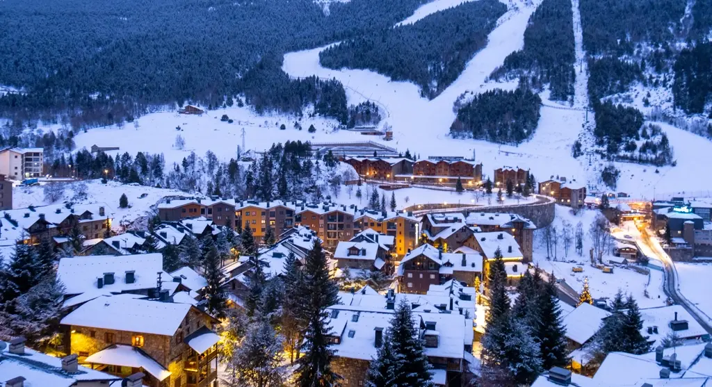 Pueblo nevado. Andorra Pueblo nevado. Andorra