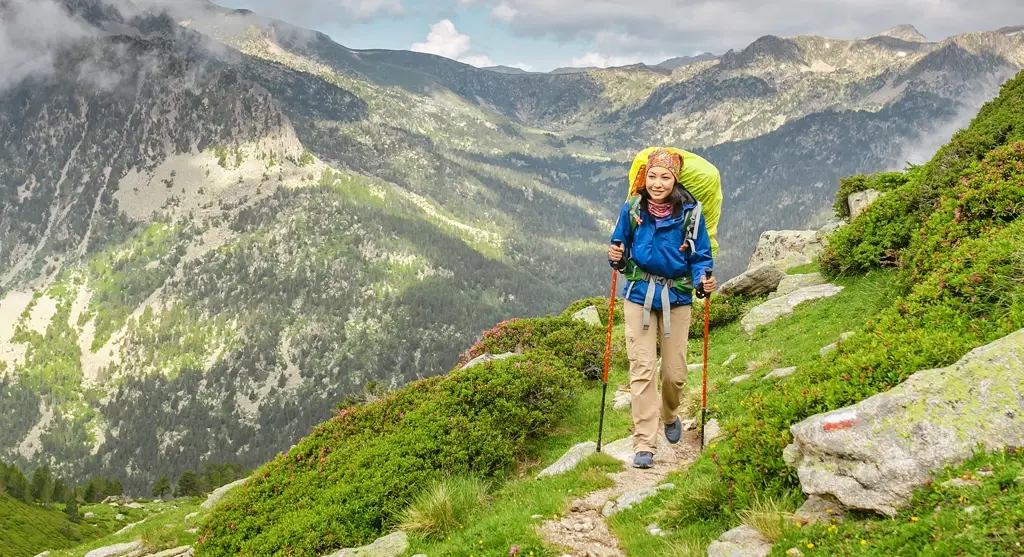 Trekking GR11. Andorra Trekking GR11. Andorra