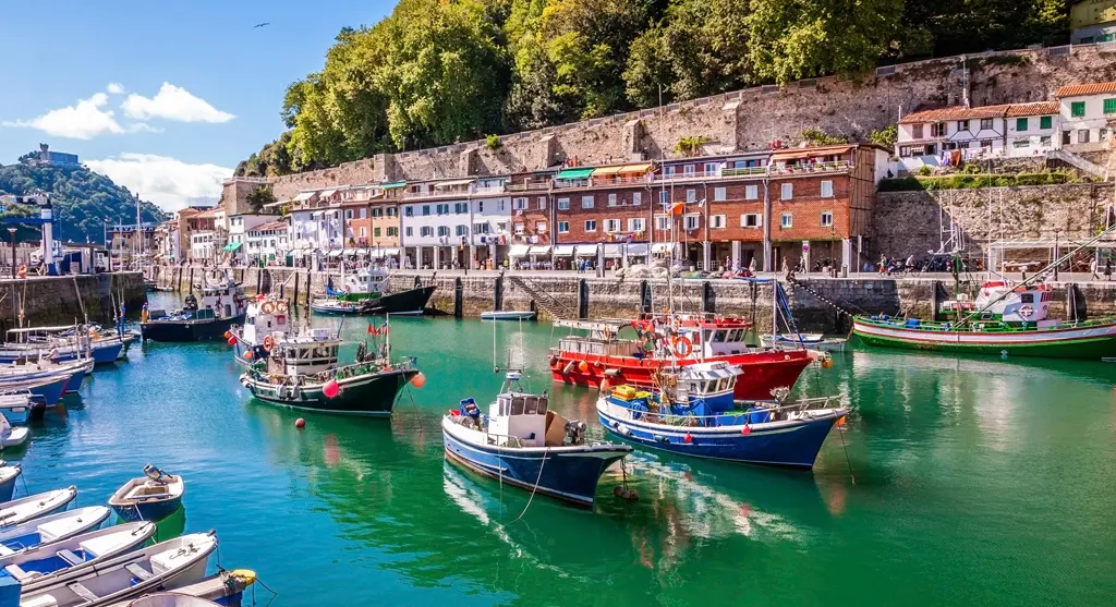 Puerto de pesca de San Sebastián Puerto de pesca de San Sebastián
