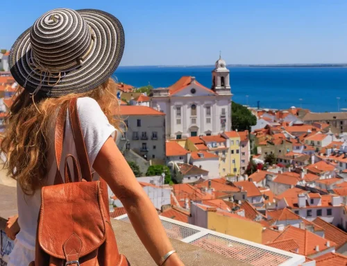 ¿Es seguro viajar sola a España y Portugal?
